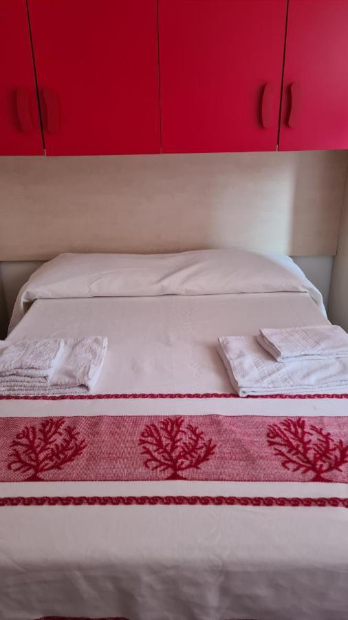 Red & Blue Rooms Ольбия Экстерьер фото